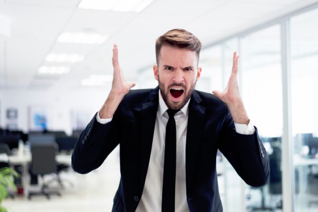 A kézi számlatömb hátrányai: miért ints búcsút ✅ a kézi számlázásnak?