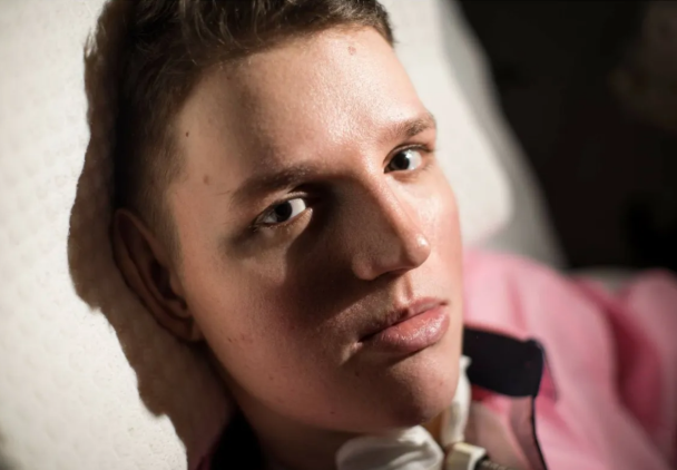 "Folyton van bennem egy belső drukk" - interjú Csorba Dáviddal